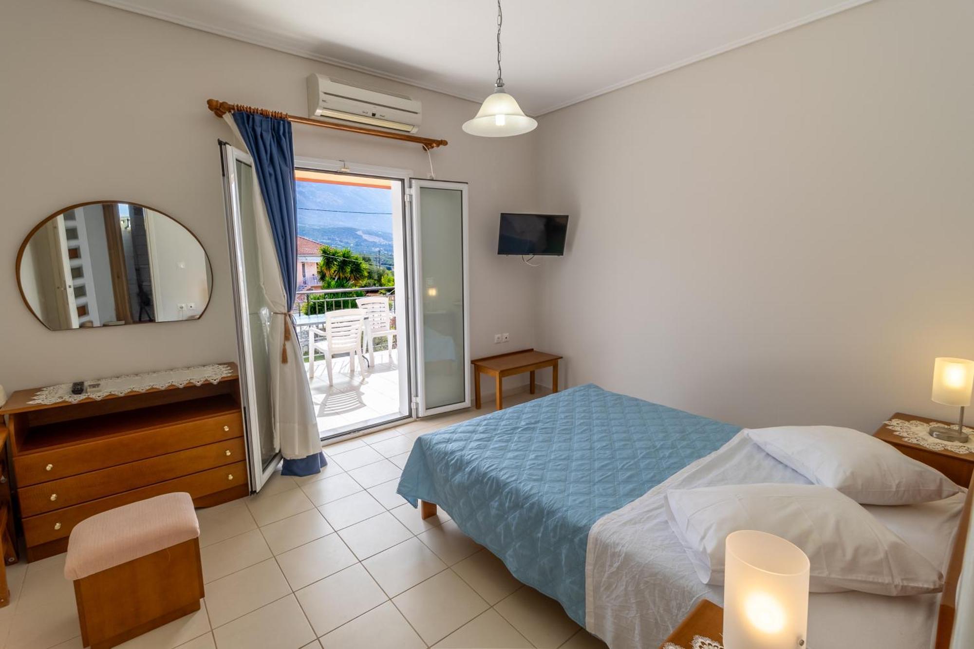 Apartments Thekla Karavádhos エクステリア 写真