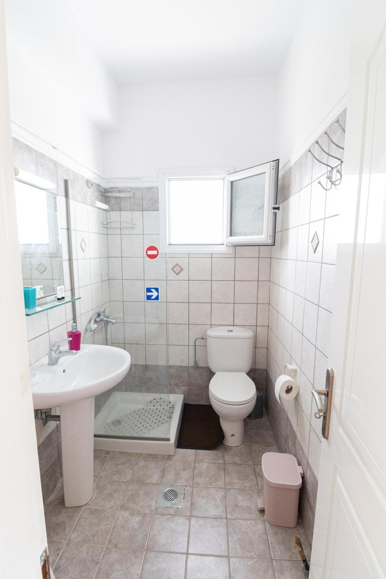 Apartments Thekla Karavádhos エクステリア 写真