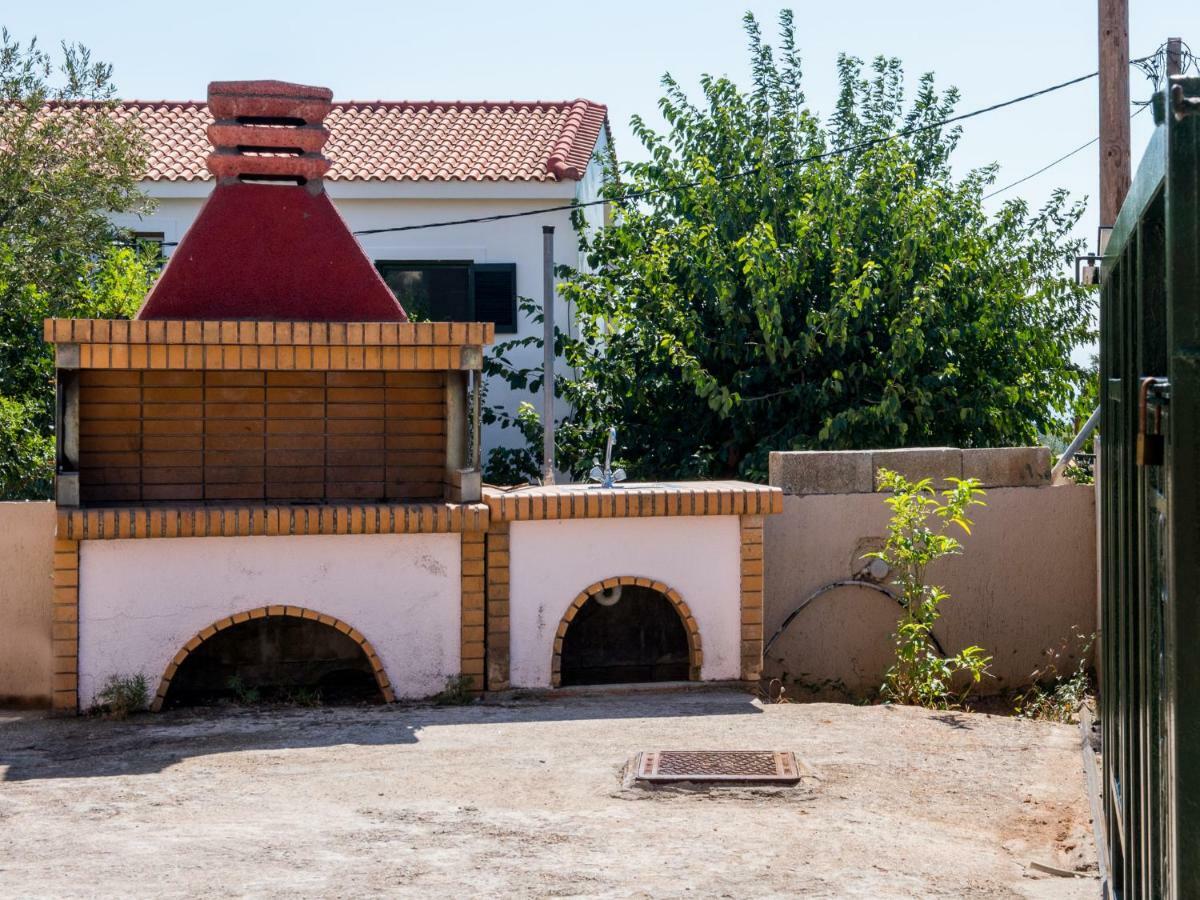 Apartments Thekla Karavádhos エクステリア 写真